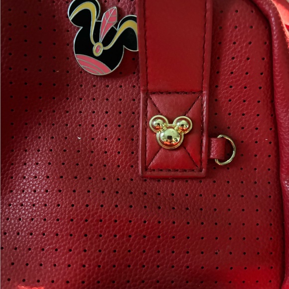 Mickey Mouse Icon Flair Backpack worn only a handful of times - Picture 2 of 6